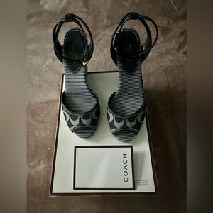 Coach Tawney Women's Wedge Blue/White/Gray C Logo Ankle Closure Shoe Size 9